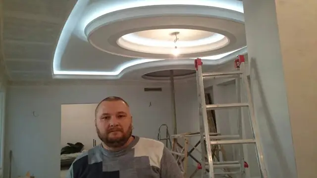 Купол и карниз-волна во время монтажа